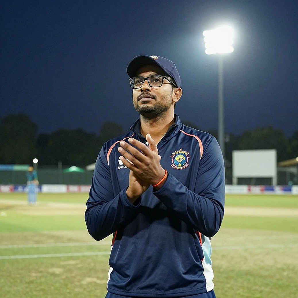 Christchurch: One Ball Spared, But the Match Was Settled in the Middle Overs